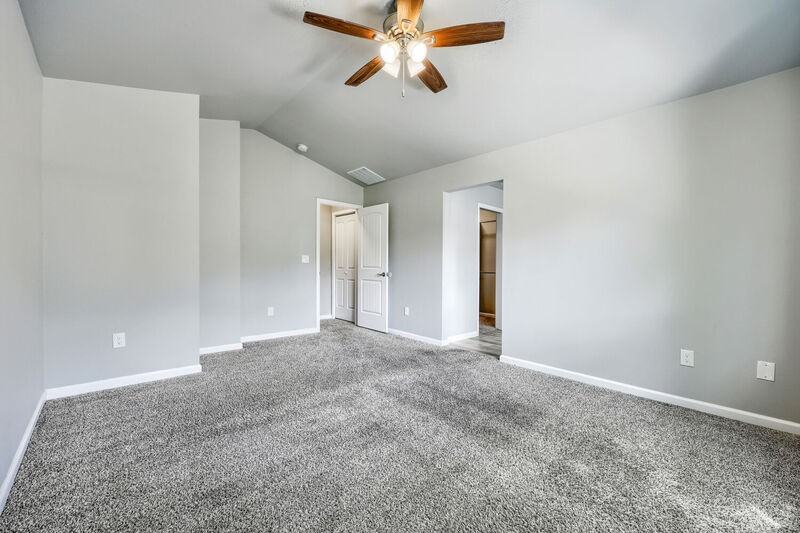 3122 Illinois Ave - Photo 7 of 17