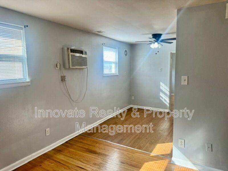 9513 Hoff St #8 - Photo 5 of 17