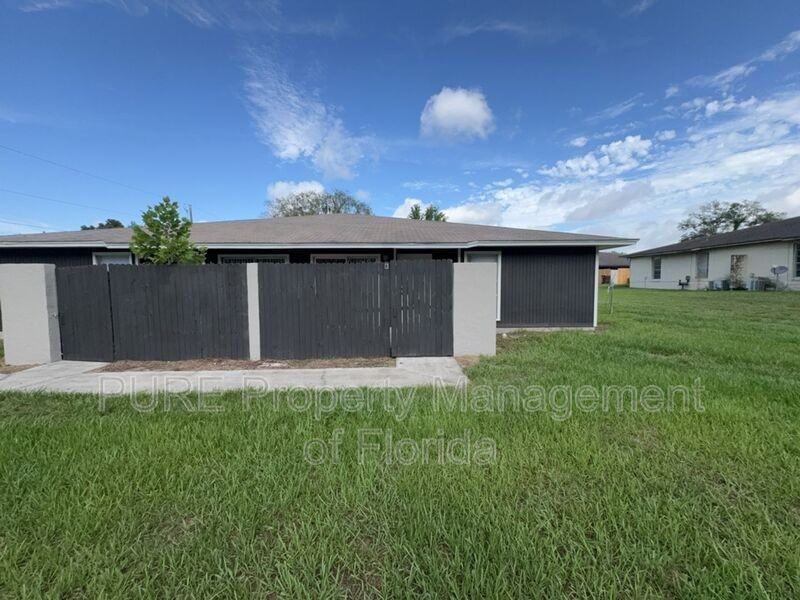 5485 Se 30th Pl #B - Photo 3 of 46