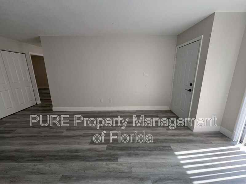 5485 Se 30th Pl #B - Photo 5 of 46