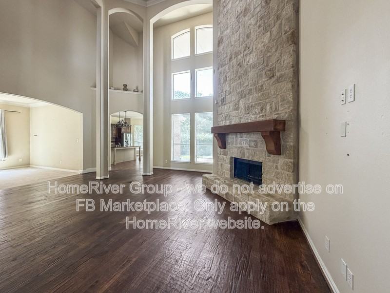 1105 Reese Way - Photo 3 of 31