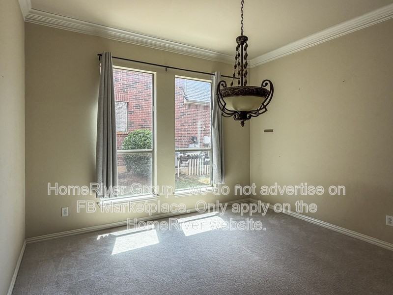 1105 Reese Way - Photo 4 of 31