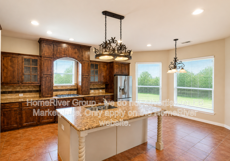 1105 Reese Way - Photo 6 of 31
