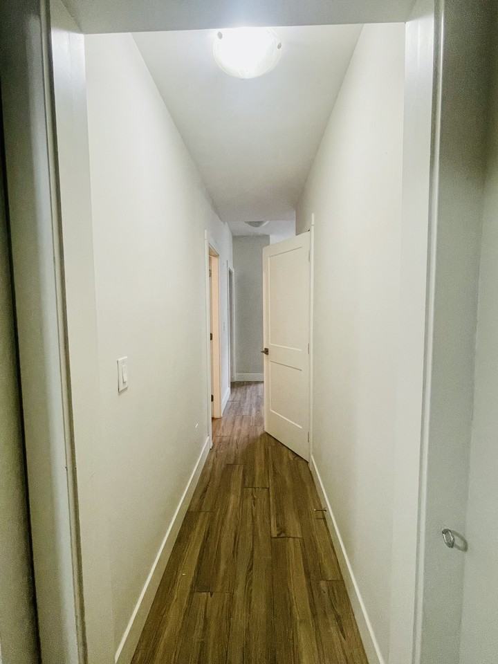 16562 103 Avenue - Photo 5 of 7