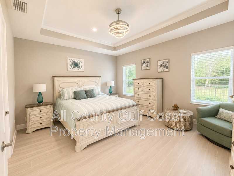 10194 Canaveral Cir - Photo 7 of 30