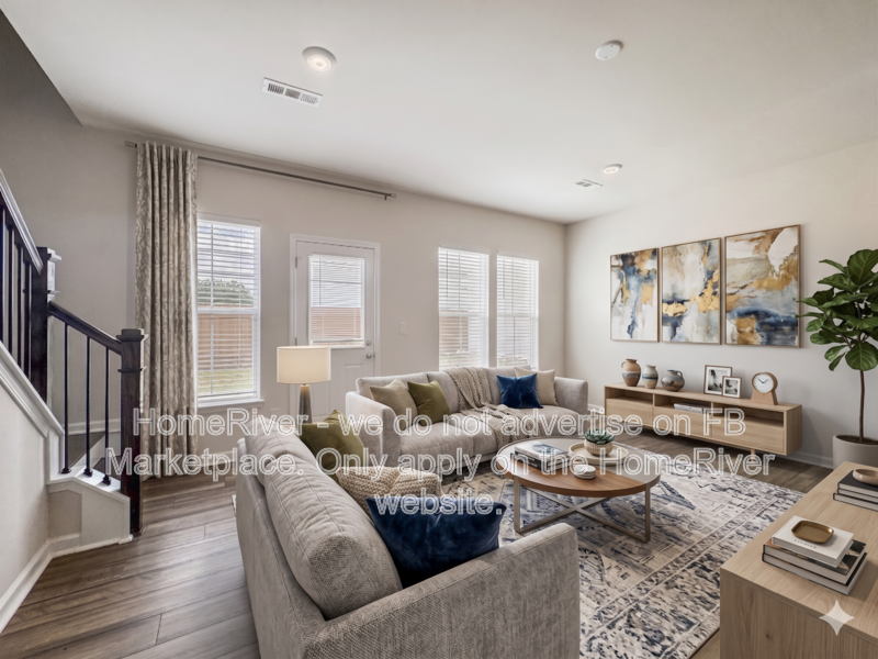 3715 Feltham Ln - Photo 3 of 20