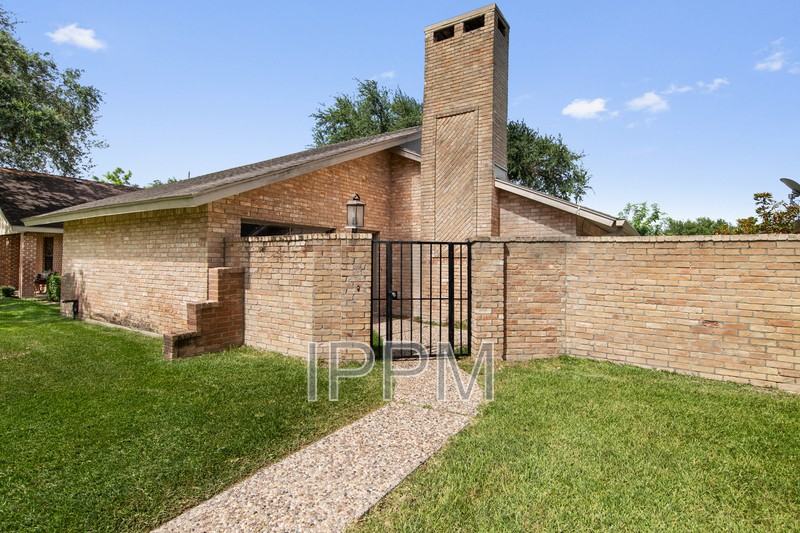 24043 Augusta Dr - Photo 6 of 14