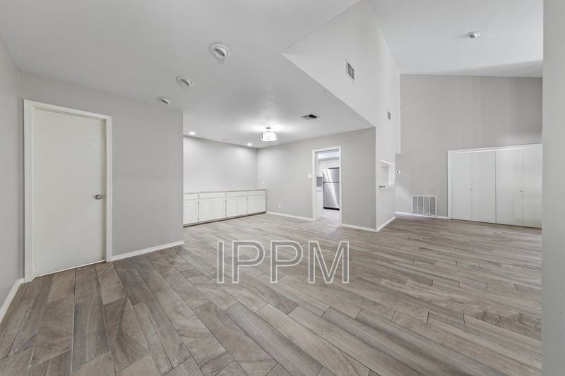24043 Augusta Dr - Photo 7 of 14