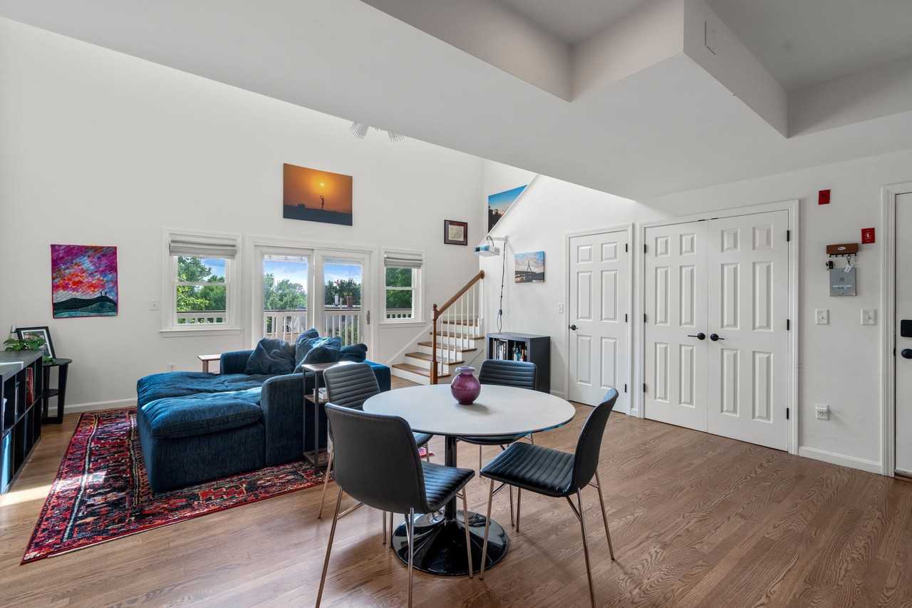 112 Highland Ave #H - Photo 5 of 19