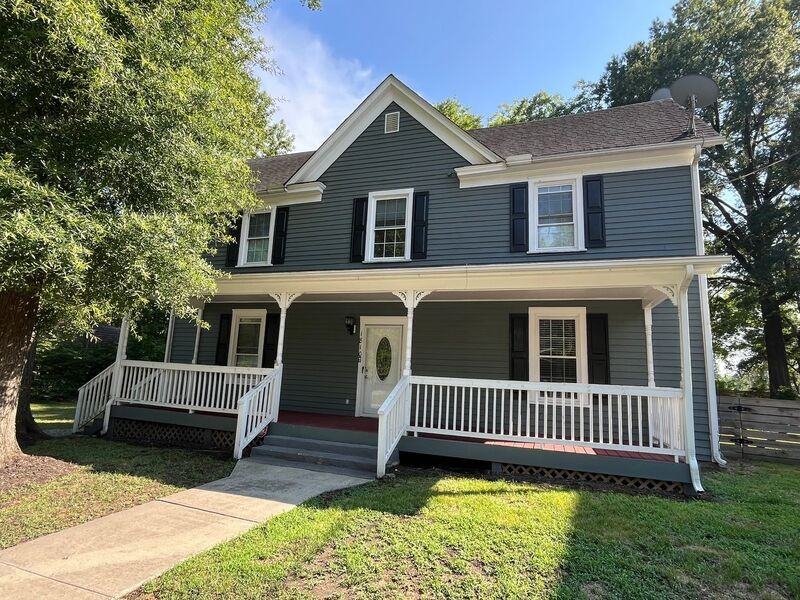 1810 Vale St - Photo 2 of 30