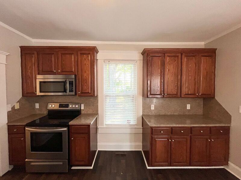 1810 Vale St - Photo 5 of 30