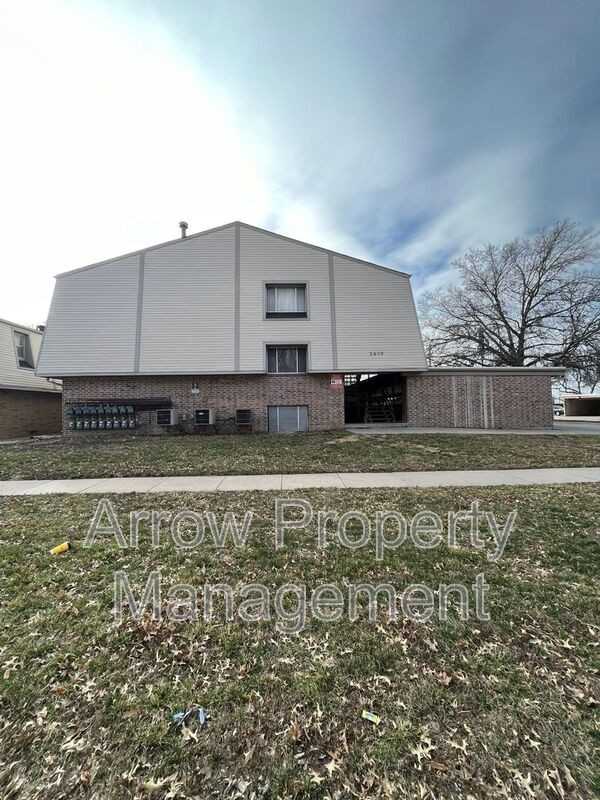 3619 N 60th St #24 - Photo 6 of 7