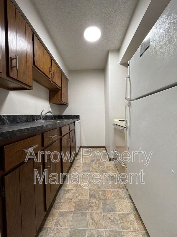 1421 D St - Photo 4 of 10