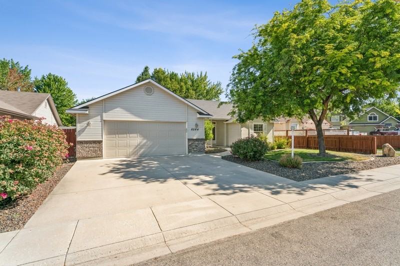 8284 W Galactic Ct - Photo 2 of 40