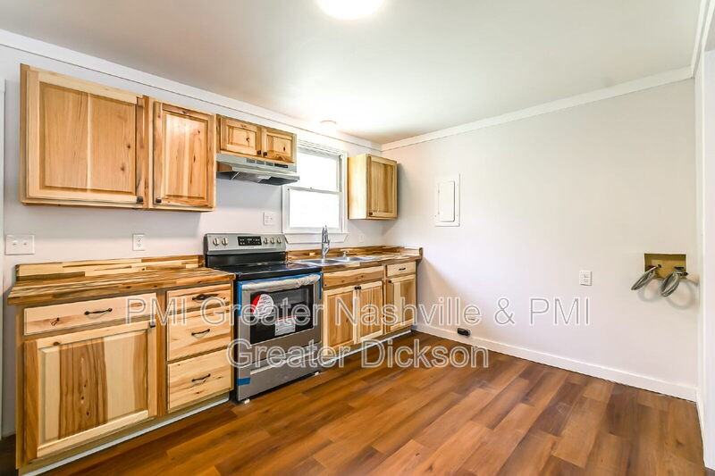153 Hadley Dr #C - Photo 4 of 10