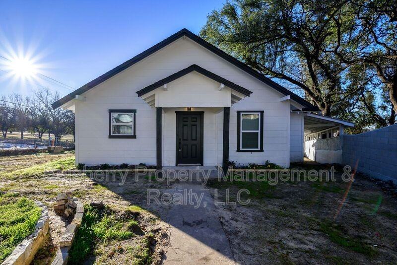 71 Crown Rd - Photo 3 of 22