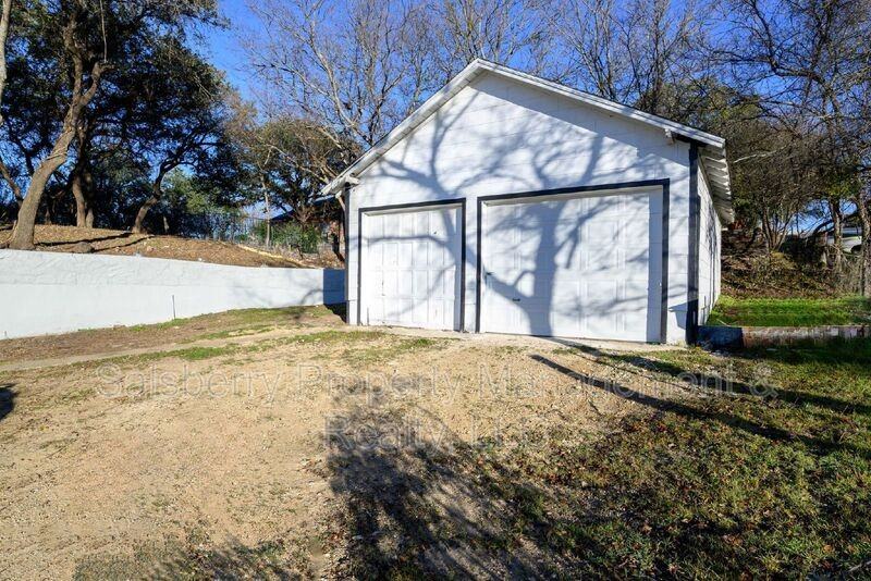 71 Crown Rd - Photo 5 of 22