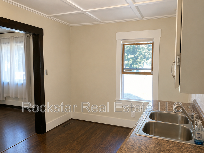 717 S Ferrall St - Photo 7 of 15