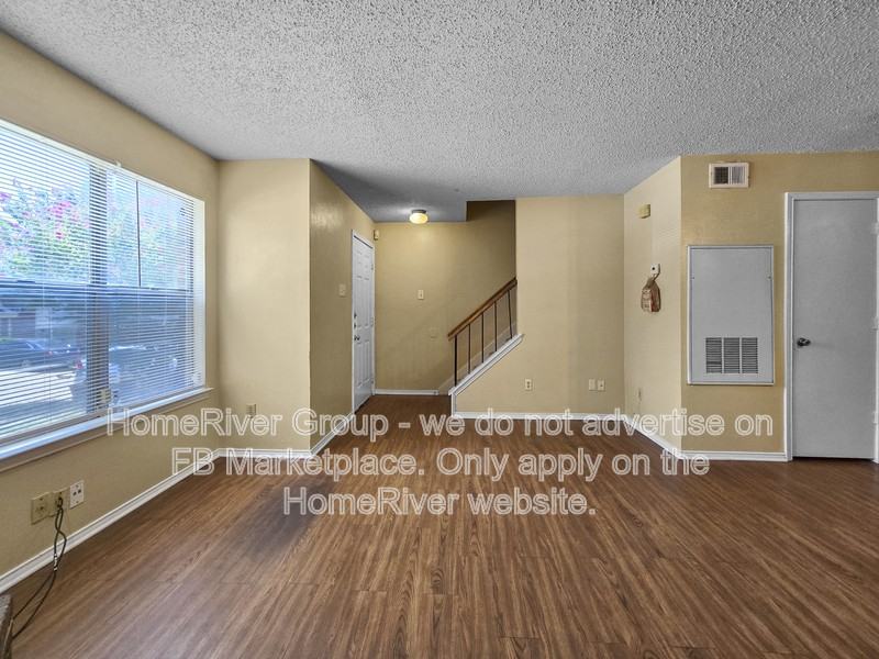 147 Country Bend Dr - Photo 4 of 20