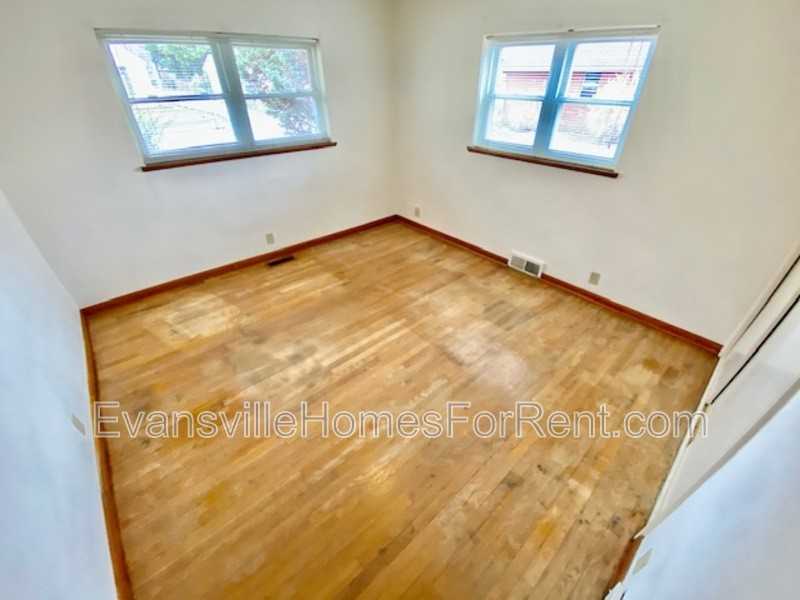 2167 E Powell Ave - Photo 5 of 11