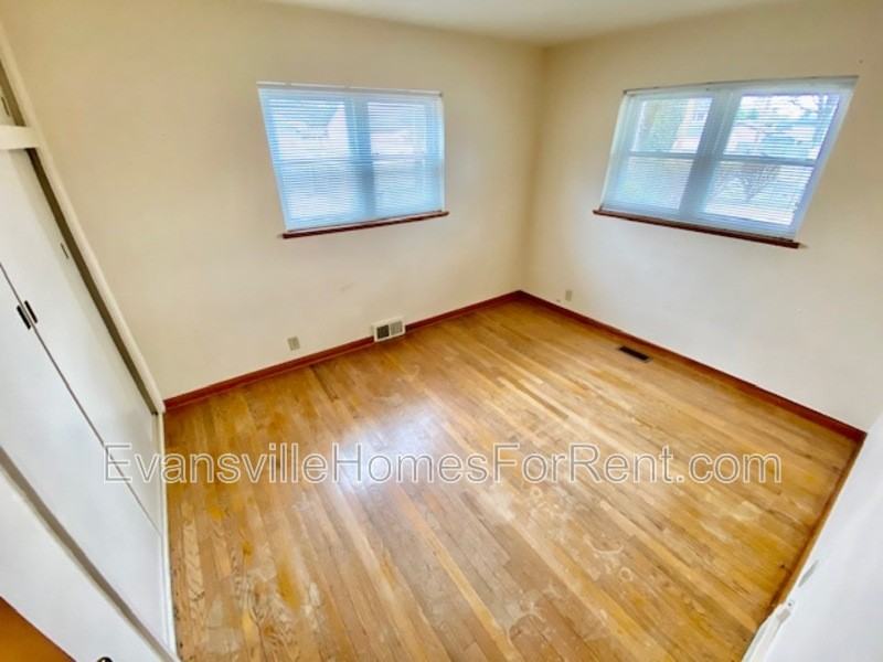 2167 E Powell Ave - Photo 6 of 11