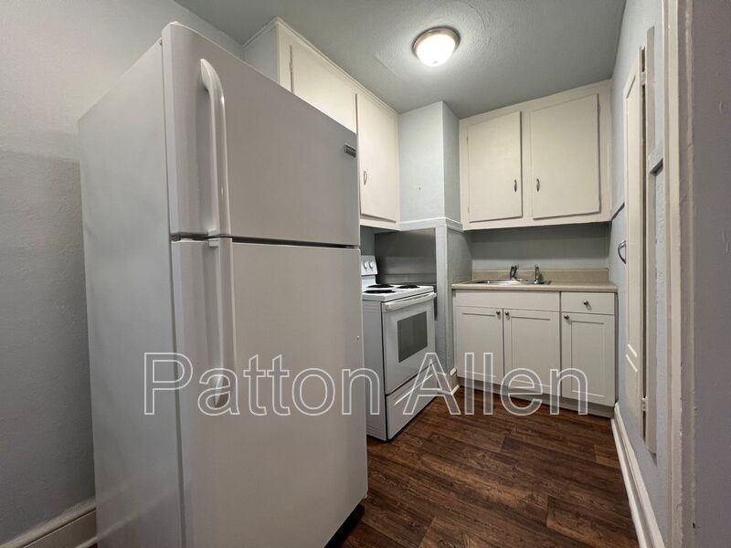 60 Flint St #5 - Photo 4 of 14