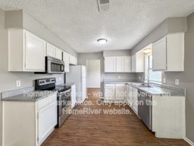 1105 Geneva Ct - Photo 1 of 1