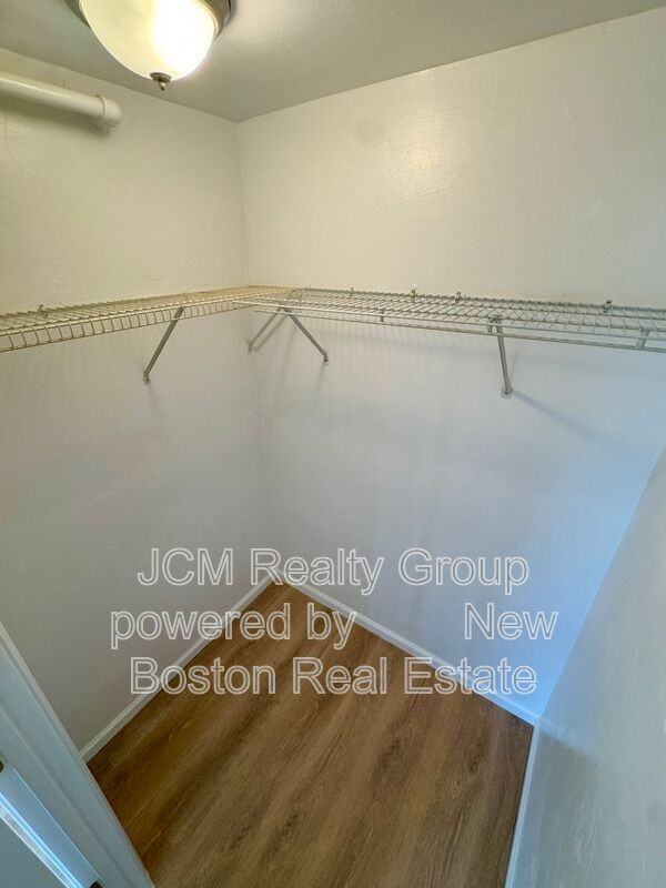 111 Main St #8R - Photo 4 of 7