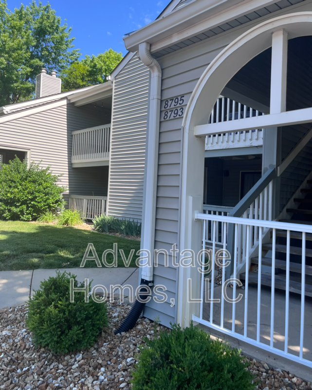 8793 W 106th Ter - Photo 2 of 35