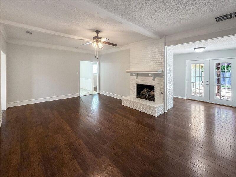 1857 El Paso St - Photo 4 of 23