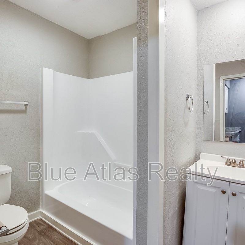 1724 Pear St - Photo 7 of 10