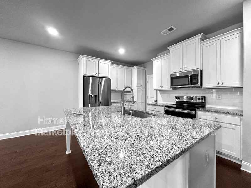 965 Shy Ln - Photo 3 of 17