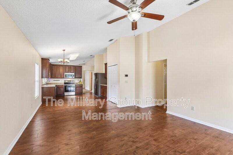 12387 Anarania Dr #12387 - Photo 6 of 50