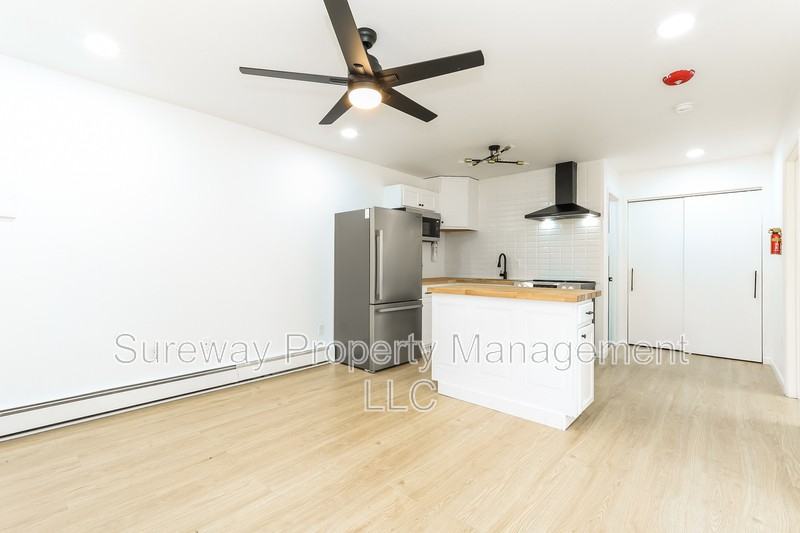 1722 Overbrook Ave #C - Photo 3 of 15