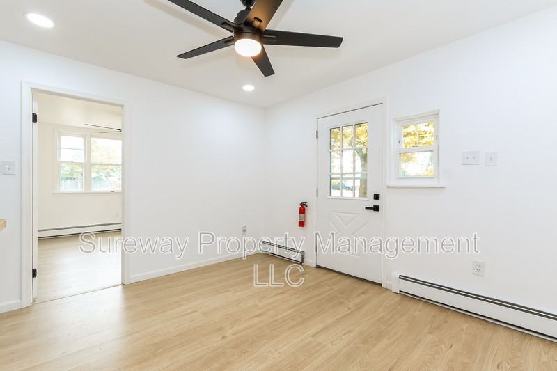 1722 Overbrook Ave #C - Photo 4 of 15