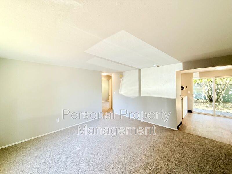 506 E 34th St #A - Photo 2 of 10