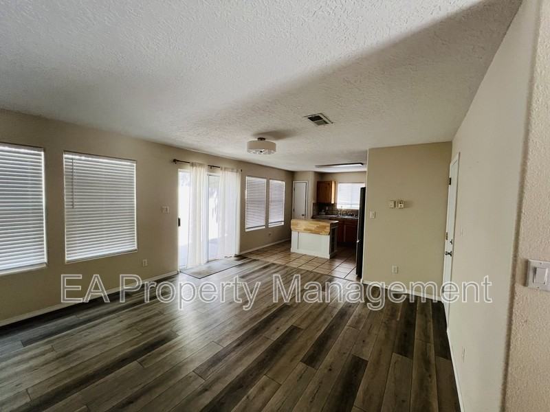 4257 Altura Mesa Ln Ne - Photo 3 of 15