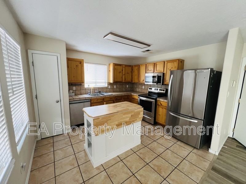 4257 Altura Mesa Ln Ne - Photo 4 of 15