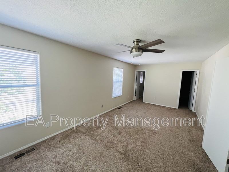 4257 Altura Mesa Ln Ne - Photo 6 of 15