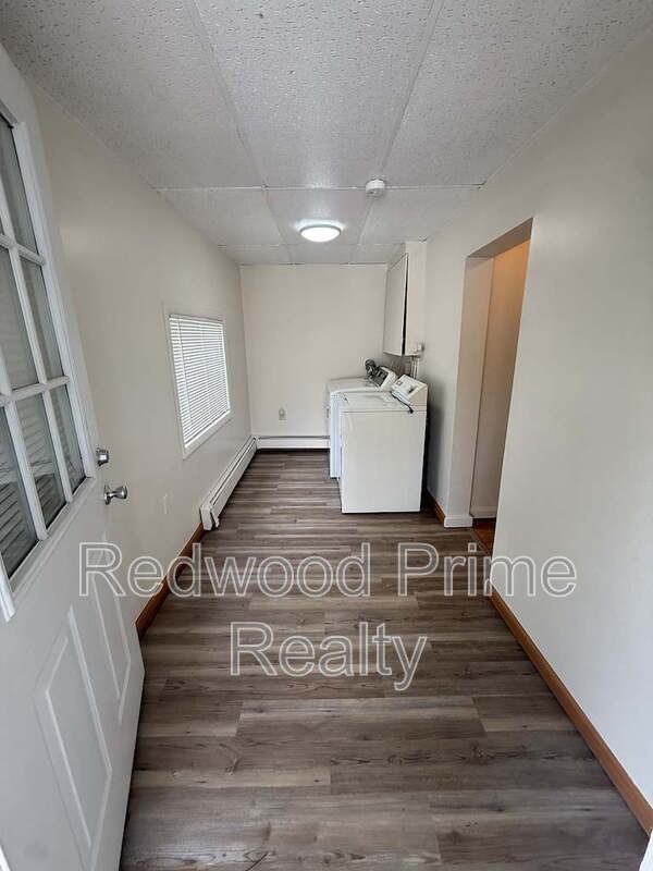 901 N 4th Ave #1 - Photo 5 of 19