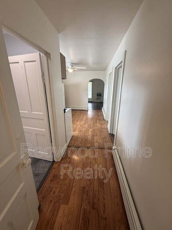 901 N 4th Ave #1 - Photo 7 of 19