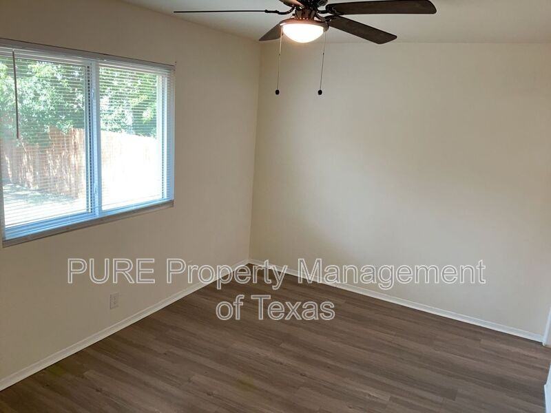 418 Parkhill Cv #418 - Photo 7 of 17