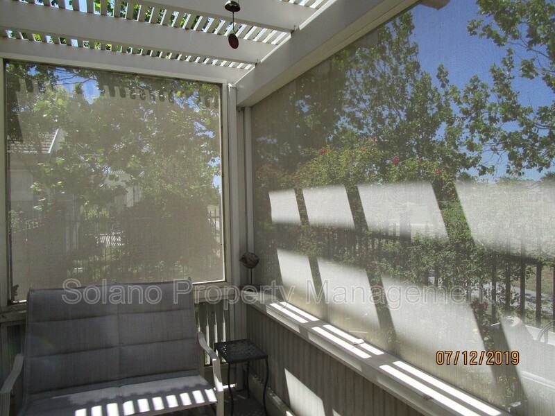 451 Edgewood Dr - Photo 5 of 13