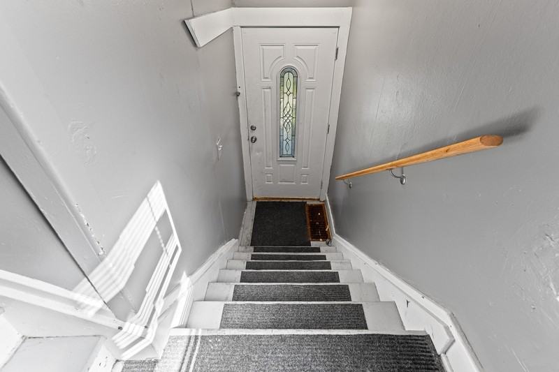 2045 Clements St - Photo 3 of 21