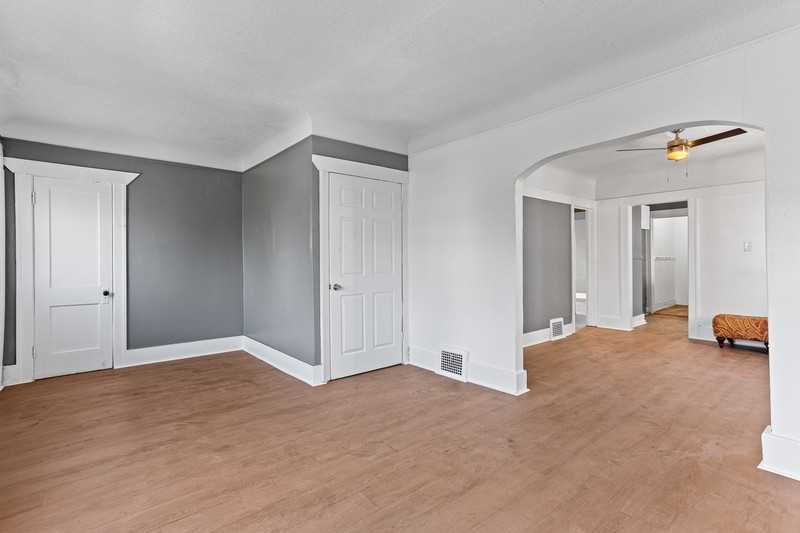 2045 Clements St - Photo 5 of 21