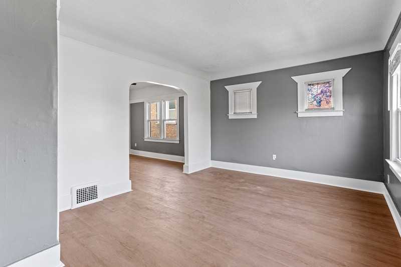 2045 Clements St - Photo 6 of 21