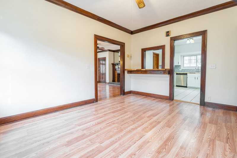 711 E 33rd St - Photo 4 of 11