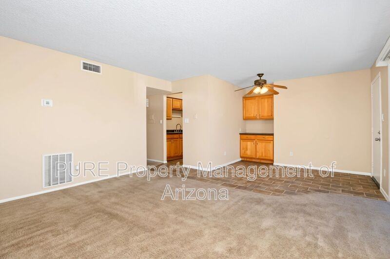 1224 E Evergreen St #102 - Photo 3 of 34