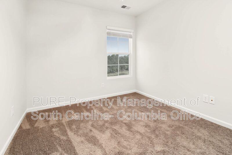 1052 Astoria Dr - Photo 5 of 17