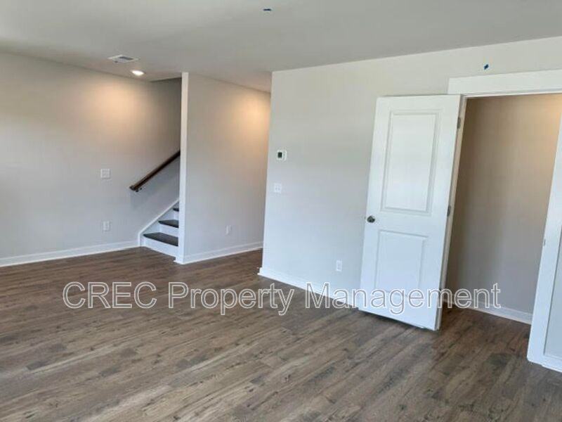 596 Scholar Way - Photo 6 of 31